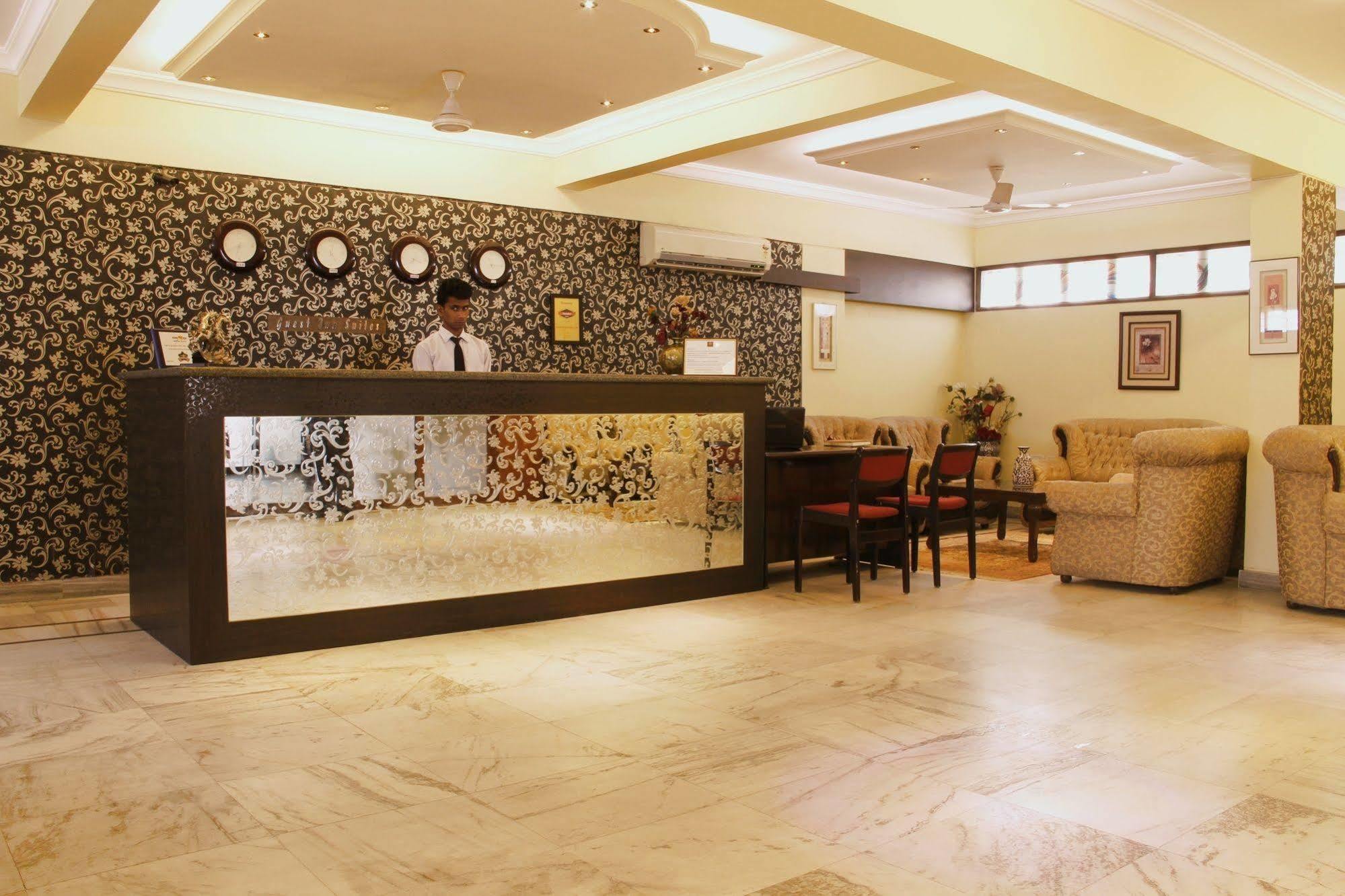 Genx Banjara Hill 1589 Hotel Hyderabad Exterior photo